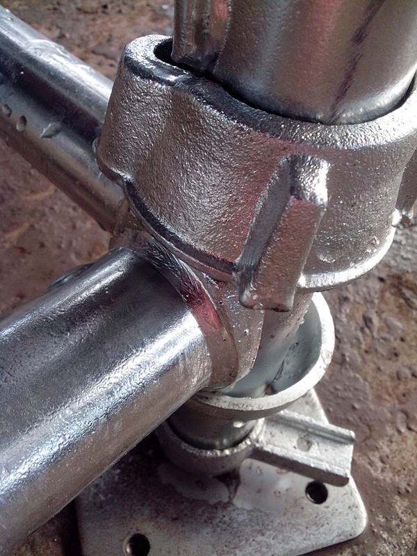 Sistema di bloccaggio della tazza dell'impalcatura Montante verticale della gamba del cuplock